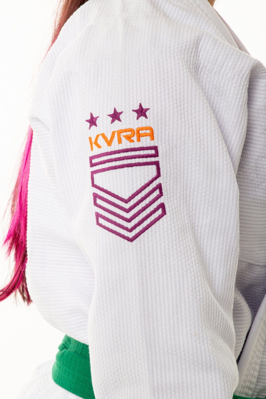 MUJER KVRA EJÉRCITO