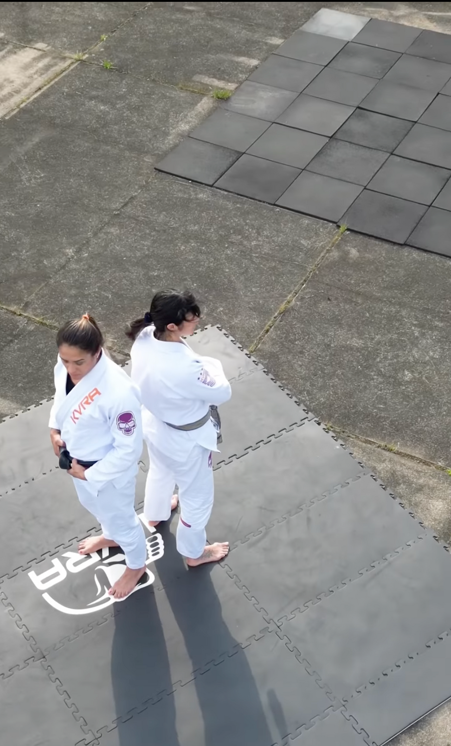 Women Kvra Army video